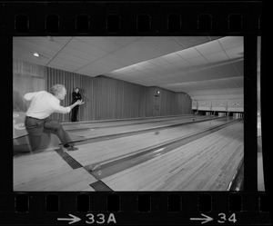 Mayor Kevin White bowling with Boston Police bowling team at Lucky Strike Alley