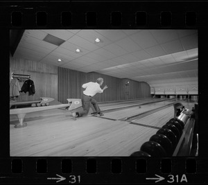 Mayor Kevin White bowling with Boston Police bowling team at Lucky Strike Alley