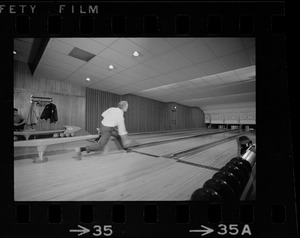 Mayor Kevin White bowling with Boston Police bowling team at Lucky Strike Alley