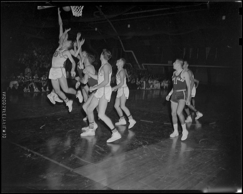 Basketball game, Springfield College vs. Coast Guard - Digital Commonwealth