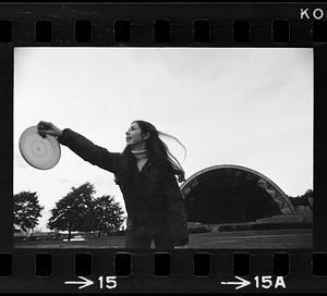 Frisbee toss at Charles embankment band shell, Boston