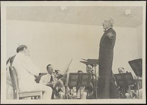 Serge Koussevitzky conducting, Tanglewood