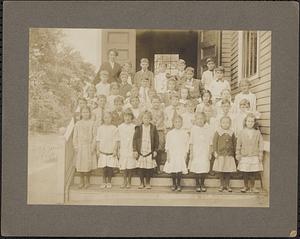 Class portrait of Miss Conway's class, High Street School, 1915