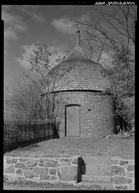 Marblehead, Mass., The Powder House - Digital Commonwealth