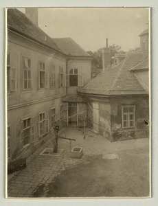 Outdoor water pump, Imperial Royal Institute for the Education of the Blind, Vienna