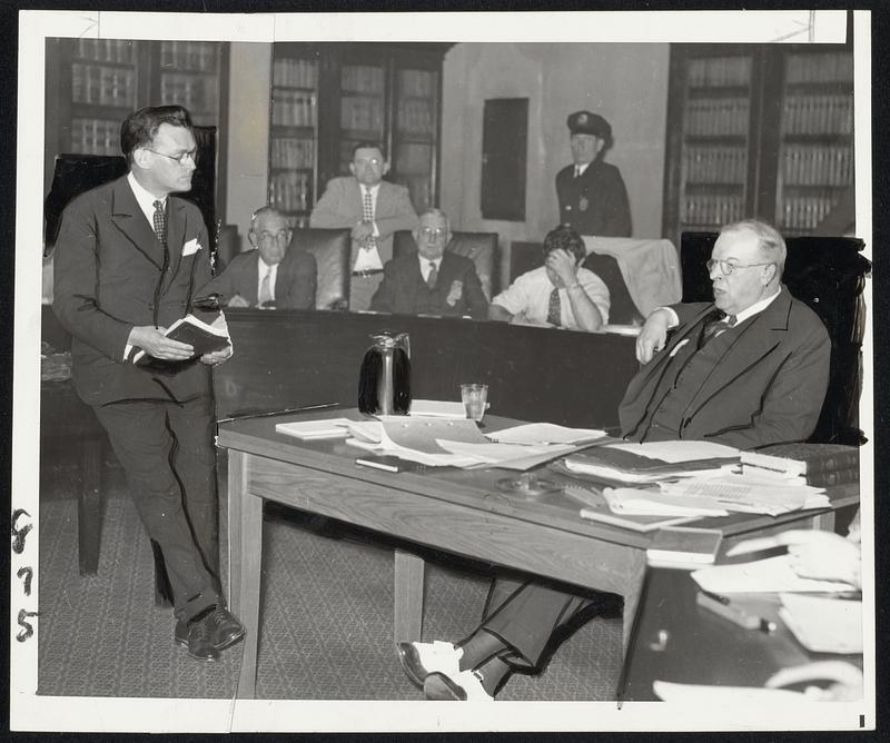 Mayor Frederick W. Mansfield shown under examination by Ttty. George E. Farnum concerning to the George Robert White fund. The questions and answers aroused bitt on both