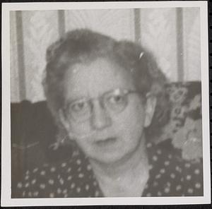 Missing ma of 5, Mrs. Carol Davis of Cass St., Portsmouth, N.H.