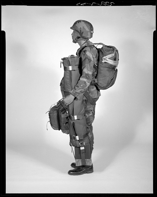 ADEL, AT4 jump pack + missile - Digital Commonwealth