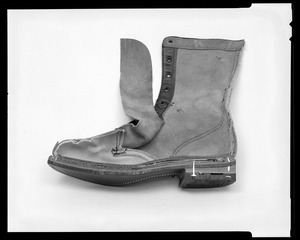 CEMEL, footwear cut away of female combat boot