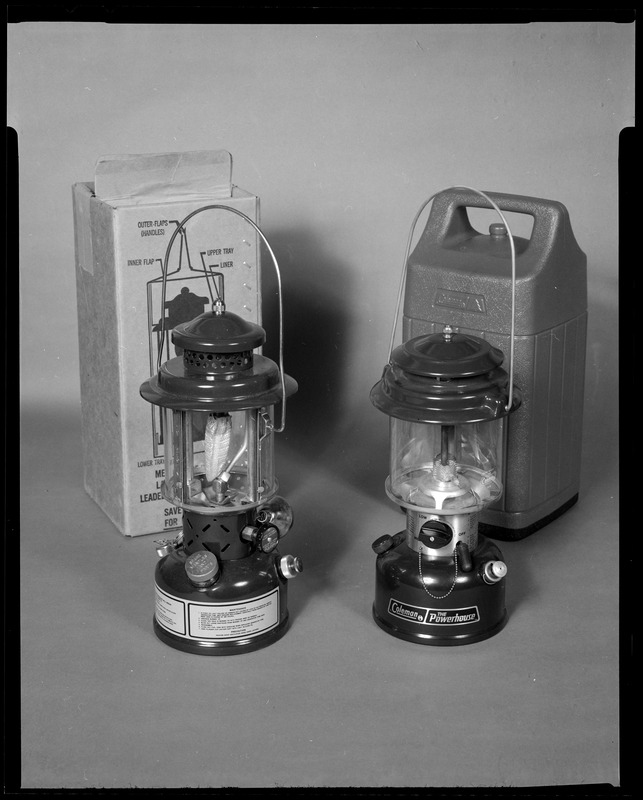 AMEL, 2 lanterns with carrying case