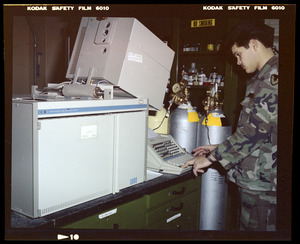Hewlett-Packard Gas Chromatograph