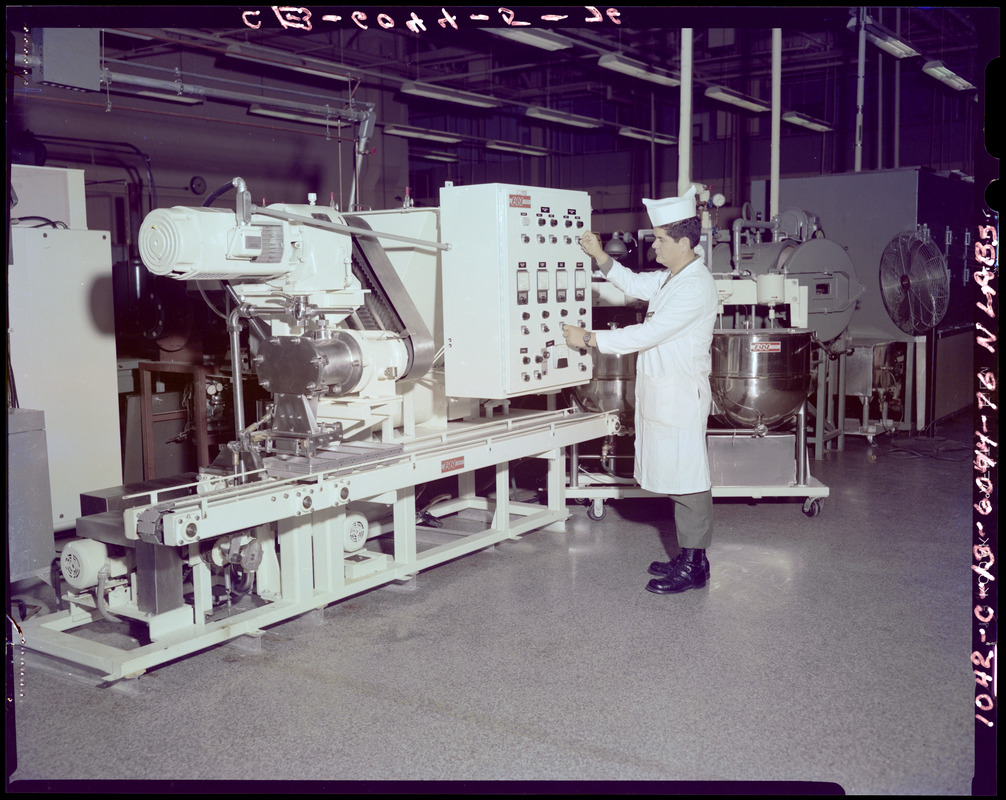 Food lab, automatic dough mixer