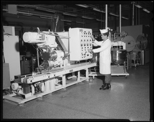 Food lab, automatic dough mixer