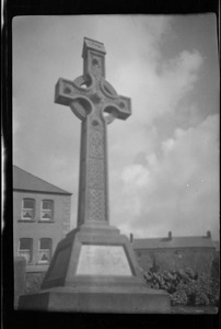 Kilronan, Inishmore, Aran Islands, Co. Galway, memorial Celtic Cross (modern)