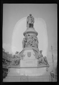 Statue of Daniel O'Connell, O'Connell Street, Dublin
