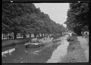 Barge on Grand Canal