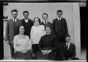 Mrs. Ellen Hurley and her family, Drinagh, Dunmanway