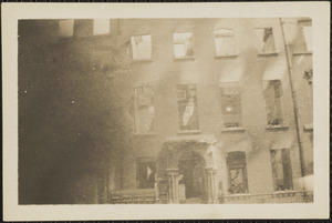 Ruins in O'Connell St., Dublin, after the fire
