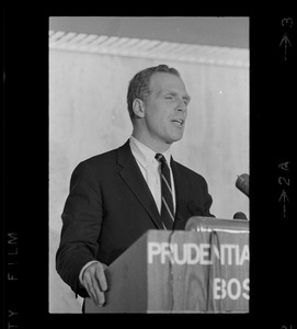 Mayoralty candidate Kevin White address students and newsmen at a debate sponsored by the Sigma Delta Chi fraternity held in the executive dining room at the Prudential Center