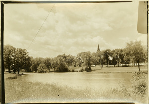 Pond, Campus