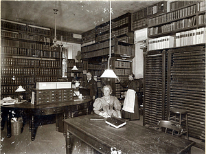 Public library, librarians' room, City Hall, 1898