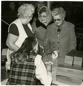 Cheese Giveaway at the Smith-Baker center