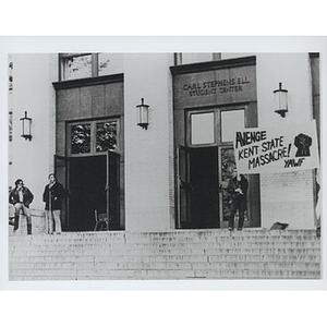 Vietnam war protesters on the steps of Richard Hall