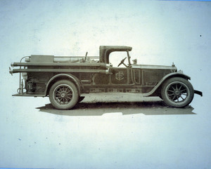Pumper mounted to Packard Twin chassis, as used by Collins Company, Collinsville, Conn.