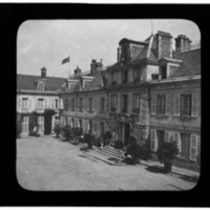 Front of mansion used for medical services