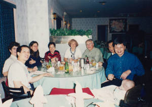 Visitors from Sun Yat-sen University having dinner with SC faculty(1998)