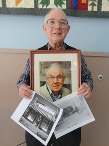 Howard Hansen at the Stoughton Mass. Memories Road Show