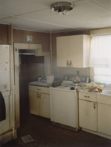 Kitchen in extreme 'retro' condition at 72 King Street