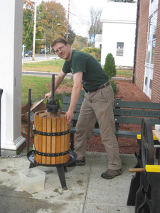 Apple pressing