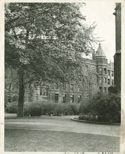 Alumni Hall, 1943
