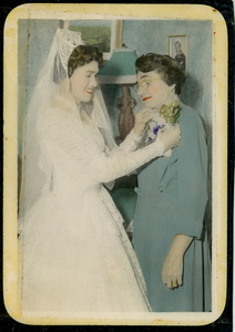 Rose Ares Foote on her wedding day with mother