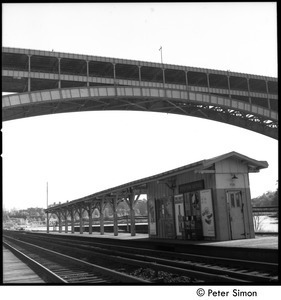 Spuyten Duyvil train station beneath the Henry Hudson Bridge