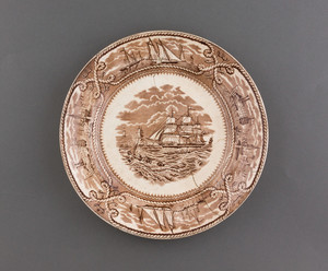 Luncheon plate