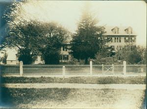 Exterior view of the Harien-Andrews-Loring-Haskell House, Shrewsbury, Mass., undated