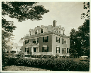 Exterior view of the Hubbard-Emory House, Cambridge, Mass., undated