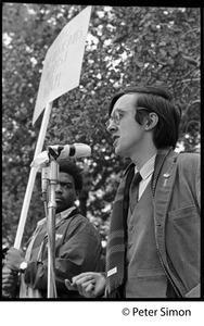 Raymond Mungo speaking at The Resistance antiwar rally on the Boston Common