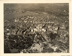 Massachusetts State House, Beacon Hill, West End, Cambridge, Somerville, Charlestown, aerial view