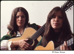 Lucy (left) and Carly Simon as the Simon Sisters