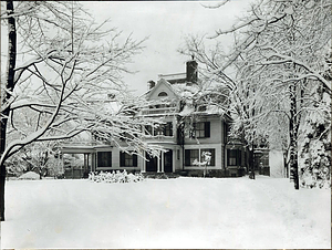 A.E. Little residence, 264 Ocean Street, Winter : view 1