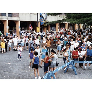 Festival goers fill the plaza at Festival Betances.