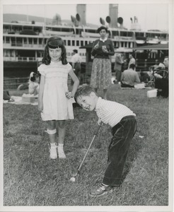 Billy Bruckner golfing
