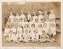 Williams School Kindergarten class picture, 1932-33