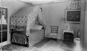 George Sturgis Paine House, "The Oaks," Lincoln St., Worcester, Mass., Bedroom.