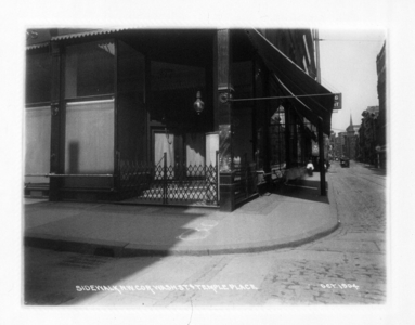 Sidewalk northwest corner Washington Street and Temple Place, 477 Washington Street, Boston, Mass., October 1904