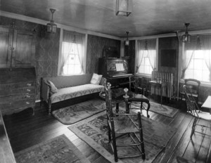 John Hicks House, 64 Boylston St., Cambridge, Mass., Bedroom.