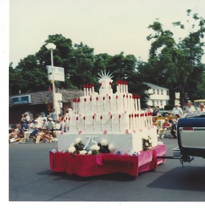 Diamond Anniversary Cake float from the Town of Plainville 75th Anniversary Diamond Jubilee parade